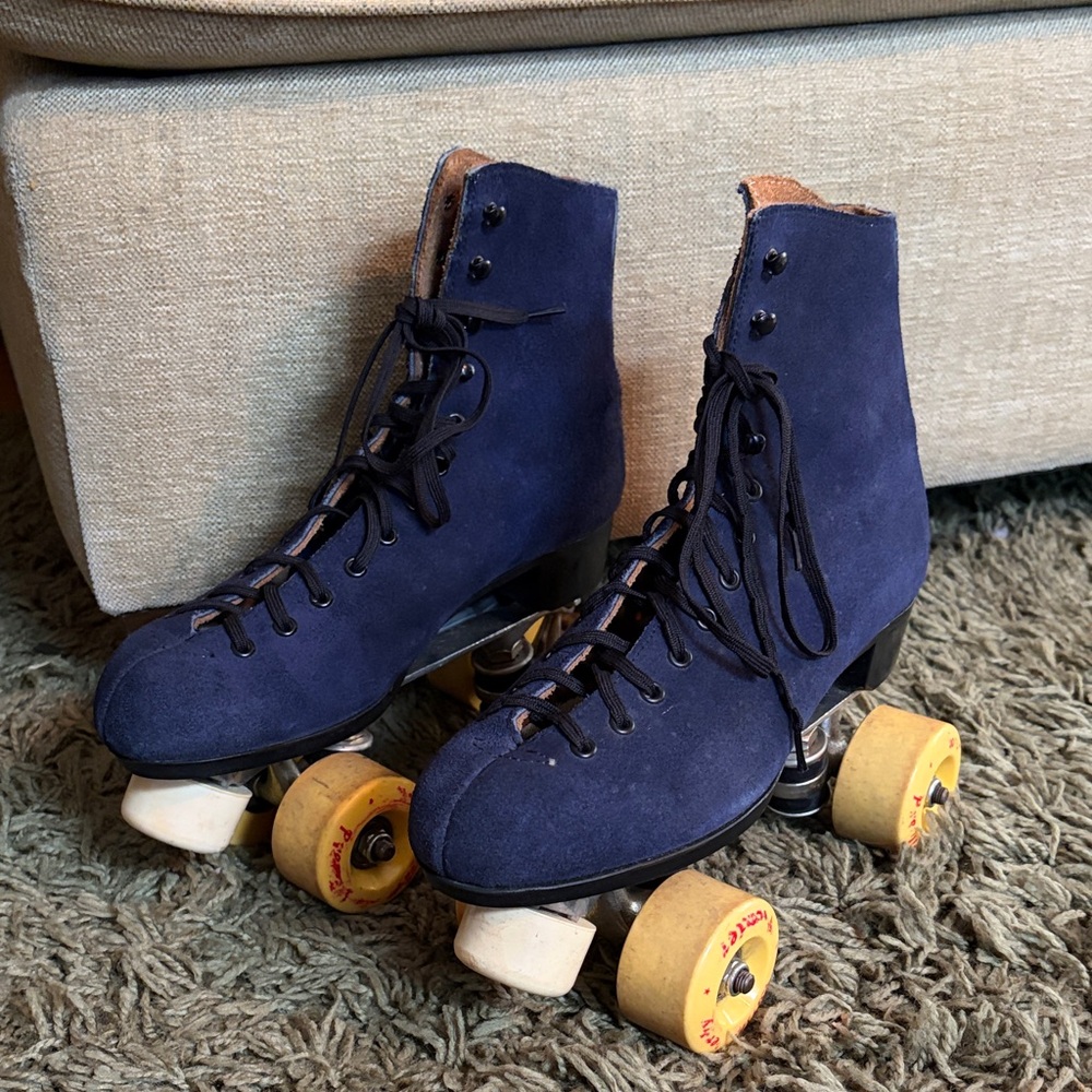 Vintage Chicago Roller Skating Co. Navy Blue Suede Roller Skates